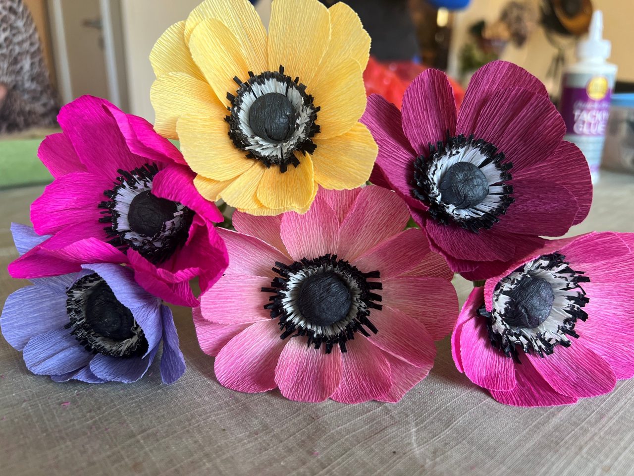 Lär dig göra din egen pappersblomma - Anemon Information