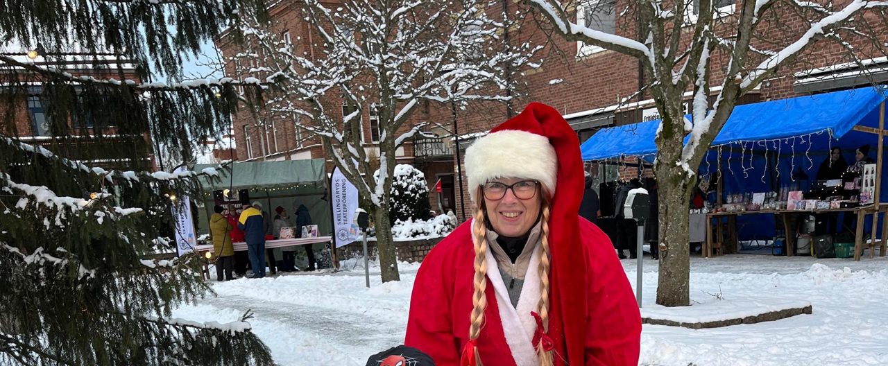 Lyssna Julmarknad i Skillingaryd